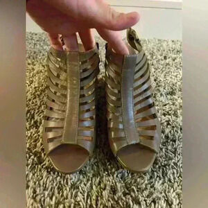 brown Comfortable by Blandi dress ankle heels size 9w